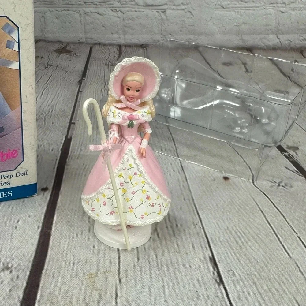 Vintage Barbie hallmark Keepsake Ornament 1998 children's collector's series